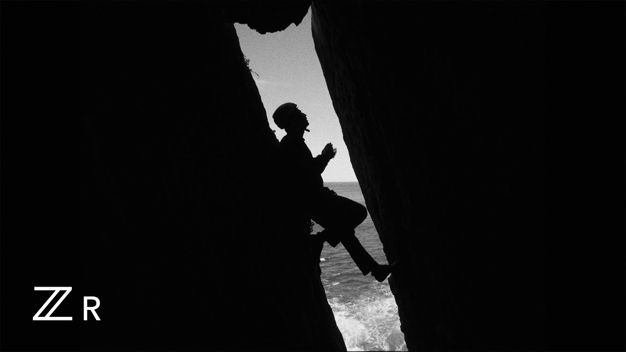 니콘, 신형 ZR 카메라 공개?