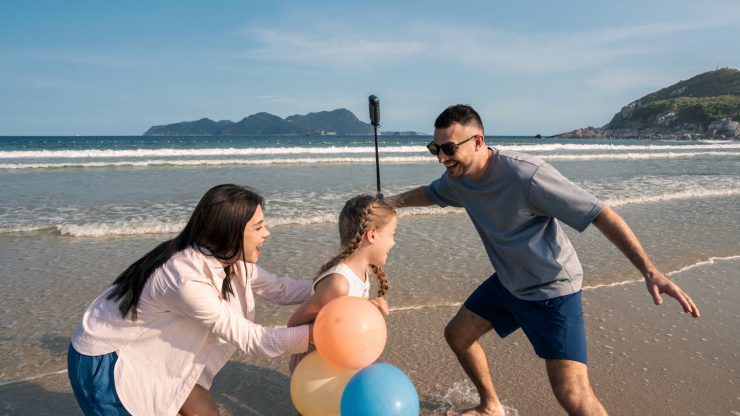 PIU Family by the sea Black