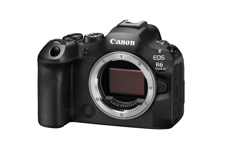 EOS R6 Mark III FrontSlant BODY