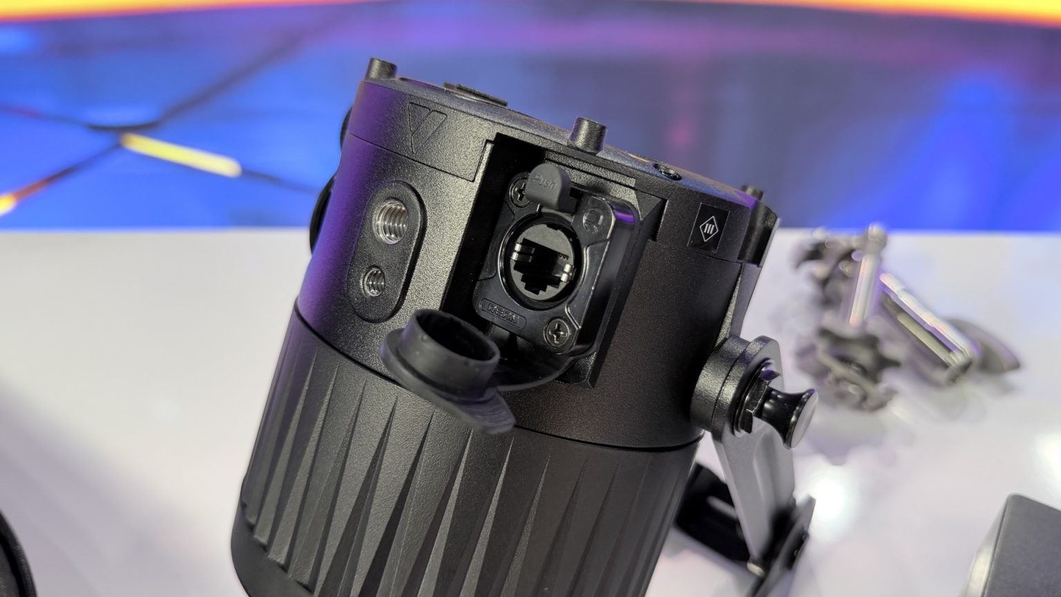 Astera QuikBeam Zoomable Fresnel LED Spotlight with QuikBrick Battery ...