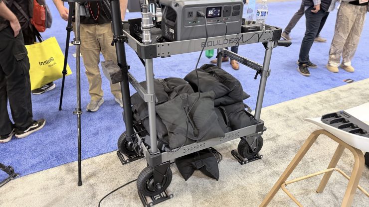 Tilta Motorized Wheels for Boulder Cart IMG 1044