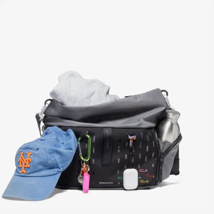 UNCOVER Messenger Bag 12L Lifestyle